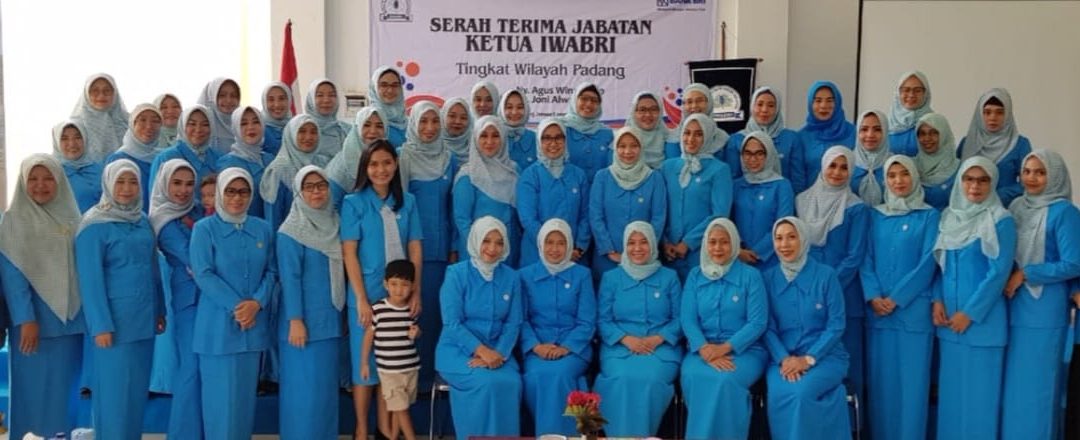 SERAH TERIMA JABATAN KETUA IWABRI TINGKAT WILAYAH PADANG