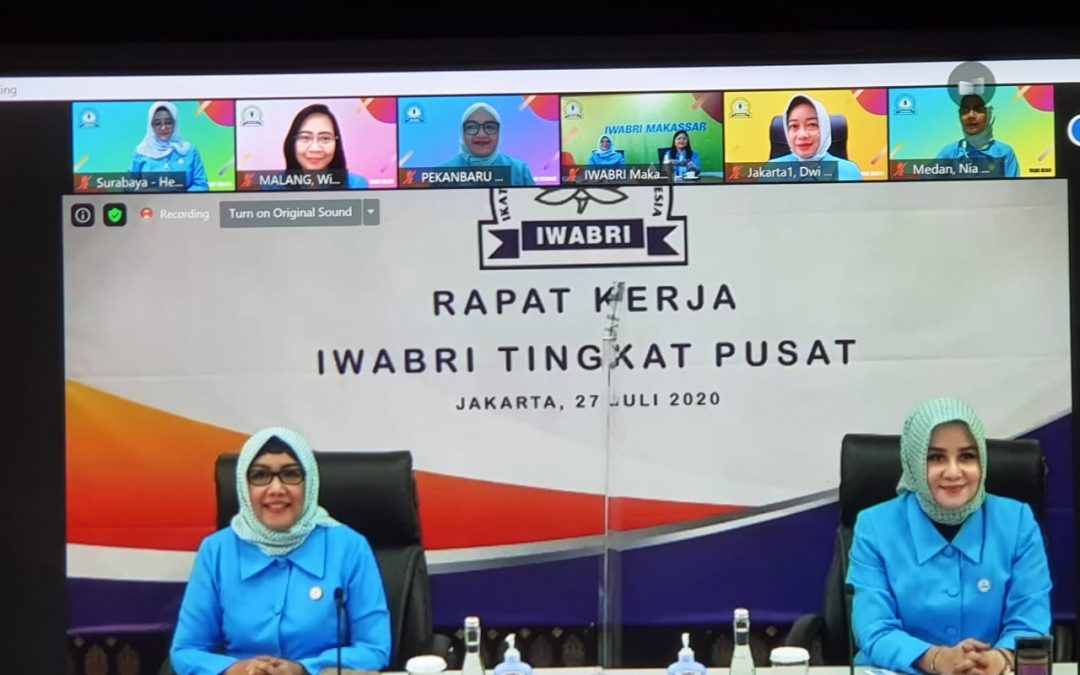 KETUA IWABRI TINGKAT WILAYAH SURABAYA MENGIKUTI RAPAT KERJA YANG DISELENGGARAKAN IWABRI TINGKAT PUSAT