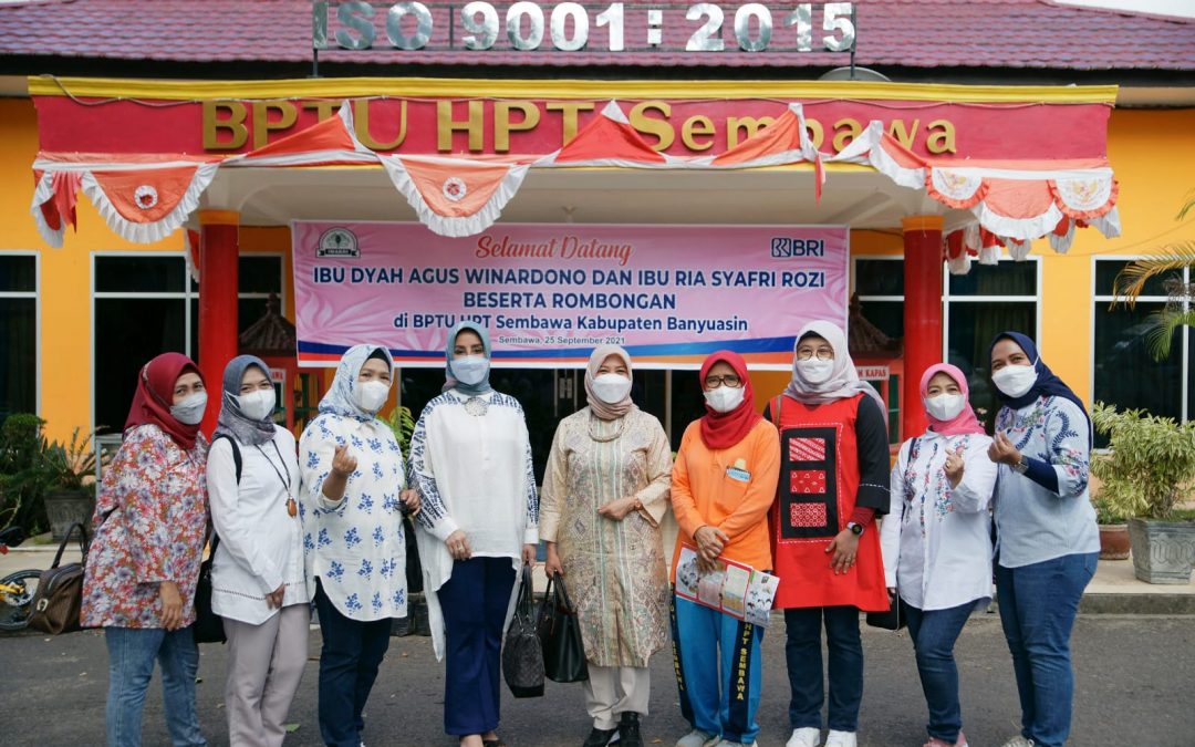 KUNJUNGAN SERTA PEMBINAAN IWABRI OLEH IBU DYAH AGUS WINARDONO DAN IBU RIA SYAFRI ROZI