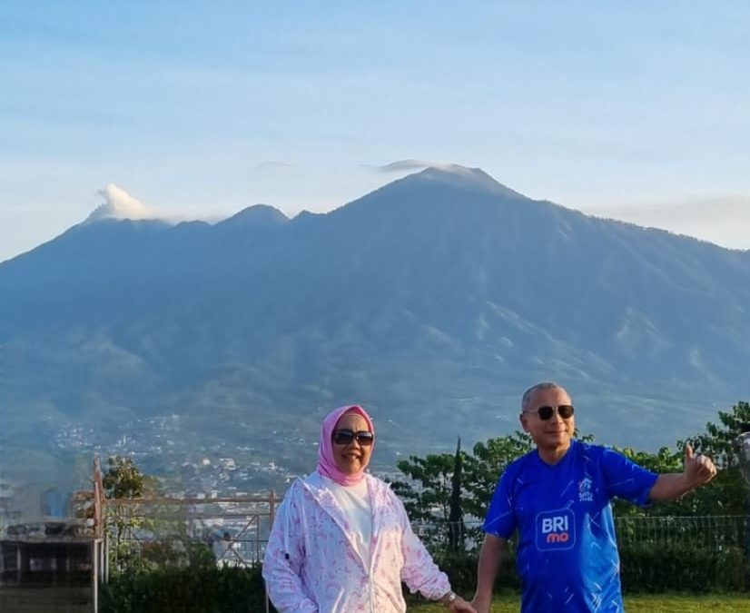 Zumba bersama  Pembina Iwabri Tingkat Pusat  Bapak Sunarso dan Bapak-Bapak  Jajaran BOD 